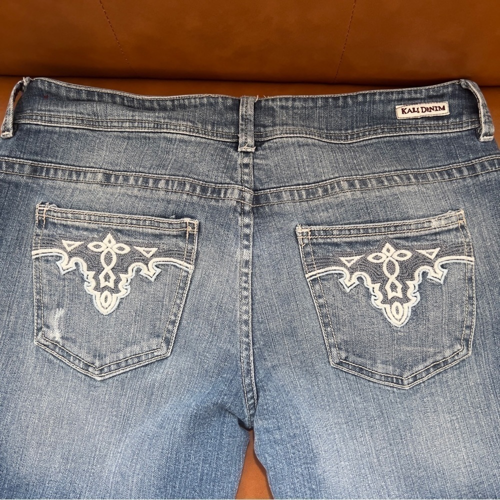 Kali Denim Women’s Size 13 Medium Wash Embroidered Pocket Boot Cut Denim Jeans - Picture 5 of 11